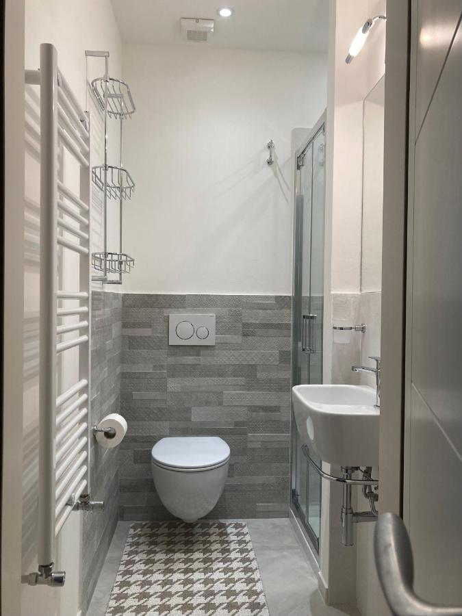 Siena Uptown - Sabrina'S Charming Apartment Luaran gambar