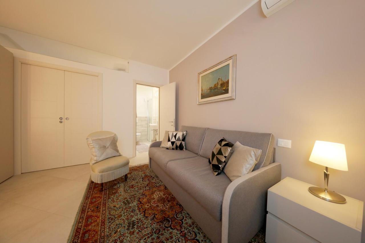 Siena Uptown - Sabrina'S Charming Apartment Luaran gambar